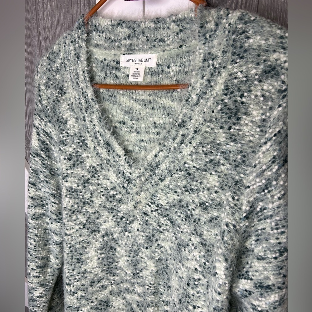 B11.15 NWT Skye’s the Limit Speckled Popcorn Sweater (Plus Size) 1X